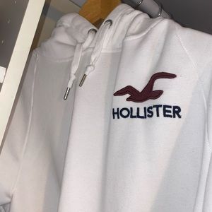 HOLLISTER SWEATSHIRT SIZE MEDIUM, White